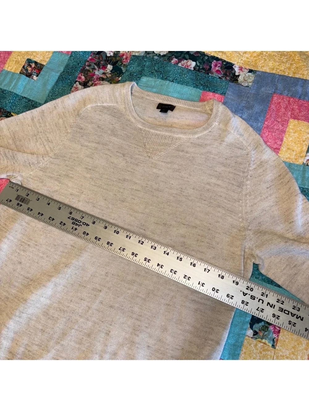 J.Crew Wool Blend Mens Medium Beige Crewneck Classic Sweater Relaxed Cozy